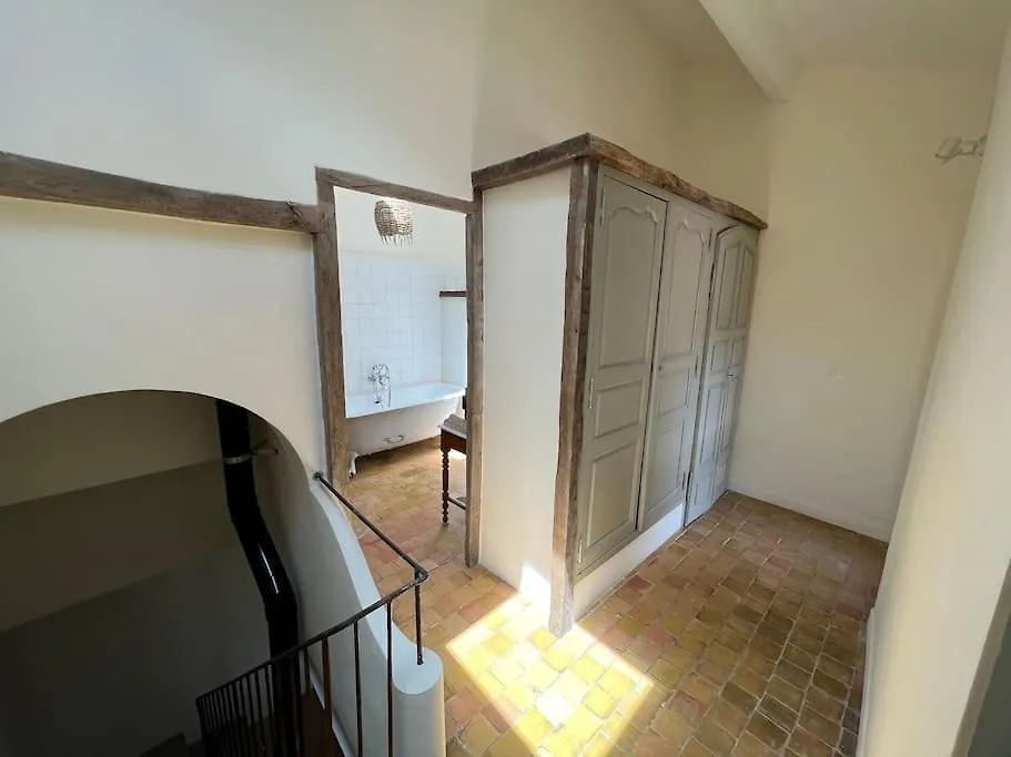 Tres Jolie Maison De Village Lourmarin France
